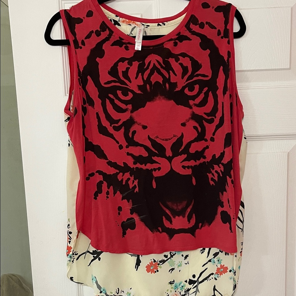 Xhilaration Red Tiger Print Tank Top with Cream, Floral back